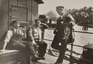 Frühstückspause am Hafen