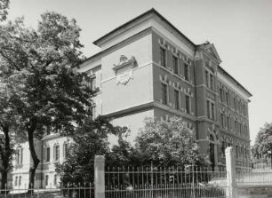 Oelsnitz/Vogtland. Julius-Mosen-Gymnasium, Melanchthonstraße, Ecke Lutherstraße