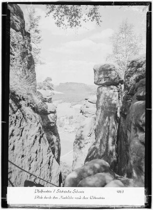 Pfaffenstein. Blick durch das "Nadelöhr" nach dem Lilienstein
