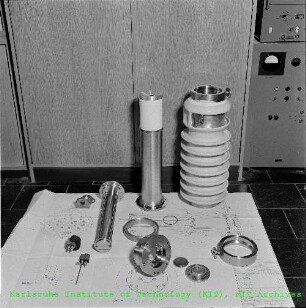 Neutronen-Blitzröhre des Neutronen-Impulsgenerators am Institut für Angewandte Kernphysik (IAK)