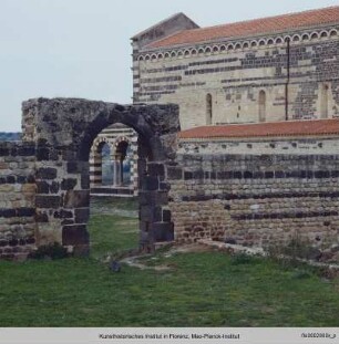 Santissima Trinità di Saccargia, Codrongianos