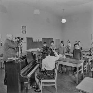 Filmen in Schulklasse Scheurich
