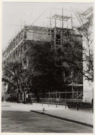 Zerstörung des Luisenheims und Wiederaufbau. Mutterhaus Kochstraße