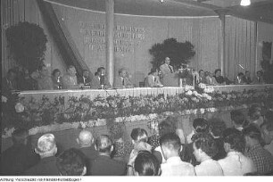 Dresden, Rede Otto Grotewohls auf einer Konferenz des Stadtausschusses der Nationalen Front, 24. Juni 1955