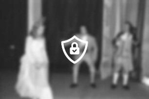 Weihnachtsmärchen: Hotel Oldesloer Hof: Saal: "Aschenputtel": Aufführung von Städtischem Musikkreis: Bühne: Spielszene: Aschenputtel als Prinzessin mit Prinz und Vater: 21. Dezember 1956