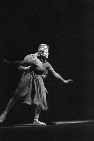 Szenenbilder aus "Neue Odyssee", Ballett in 5 Bildern von Albert Burkat mit Musik von Victor Bruns. Staatsoper Berlin, 01.03.1962