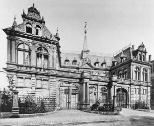 Livingston'sches Stallgebäude; Frankfurt, Ulmenstraße 20