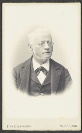 Brustbild von Adolf Krauss, Pfarrer in Untersteinbach