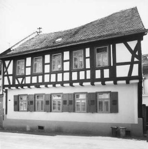 Fachwerkwohnhaus; Seligenstadt, Steinheimer Straße 1