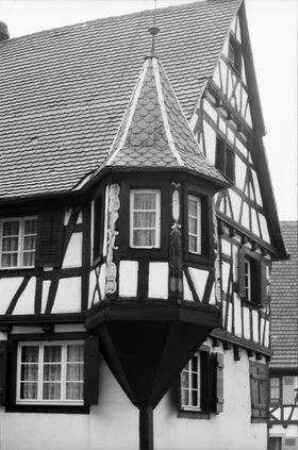 Oberbronn: geschnitzter Erker, Haus Ulrich