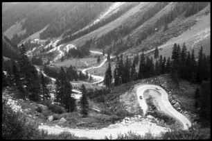 Silvretta: Hochalpenstraße, Blick auf Serpentinen, von oben