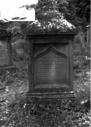 Grabstein 712 (Index: 100099626) Maße HxBxT: 107x47x11 cm: Grabstein 712