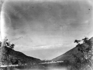 Tal durch die Sierra de Chilecito : Berglandschaft mit Tal