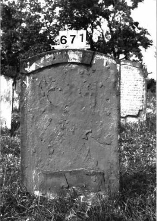 Grabstein 671