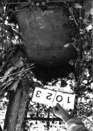 Grabstein 1023