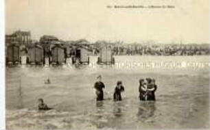Badefreuden im französischen Badeort Malo-les-Bains