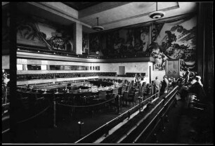 Genf: UNO-Gebäude, großer Konferenzsaal, Spanischer Saal