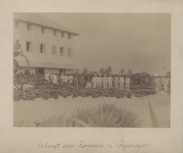 Arrivée d'une caravane à Bagamoyo