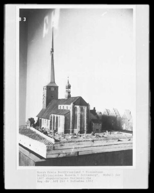 Modell der 1807 abgebrochenen Marienkirche