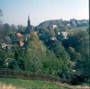 Kirchberg mit Evangelisch-Lutherischer Kirche (1876) : Bad Gottleuba-Berggießhübel. Kirchberg mit Evangelisch-Lutherischer Kirche (1876)
