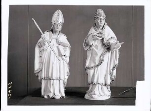Schloßkirche; Hochaltar, zwei Bischöfe, nach der Restaurierung