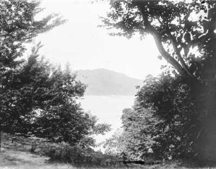 Bucht : Blick von einer Anhöhe in die Bucht