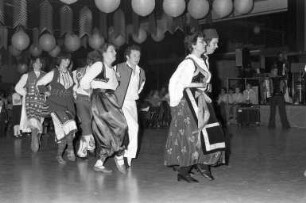 Fest der jugoslawischen Gastarbeiter zum "Tag der Jugend" in der Nancyhalle