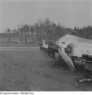 Zerstörer und Jagdbomber Messerschmitt Me 410 "Hornisse"