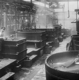 Färben der Garne auf Kreuzspulen : Technikgeschichte | Technologie | Fasern, Gespinste und Gewebe | Wollgarn-Färberei | Michaelis