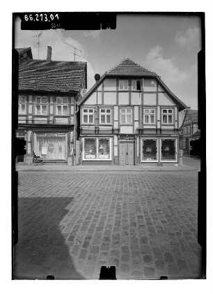 Grabow, Marktstraße 1. Wohnhaus mit Laden (18. Jh.). Straßenfront