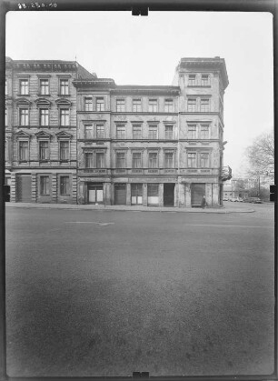 Görlitz-Altstadt, Otto-Buchwitz-Straße (Luisenstraße) 21. Wohnhaus mit Laden (nach 1875). Straßenfront