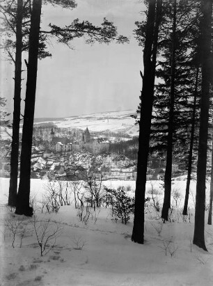Schwarzenberg : Schwarzenberg. Ortsansicht mit Schloss und Georgenkirche. Winteraufnahme