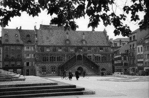 Mülhausen: Marktplatz mit Rathaus