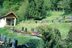 Friedhof, terrassenförmige Anlage