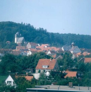 Rauschenberg. Stadtzentrum mit Stadtkirche (M. 13. Jh.) und Rathaus. Blick nach Nordwest