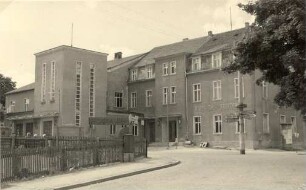 Kulturhaus in Döbern bei Forst : Kulturny dom w Derbnje pola Baršća