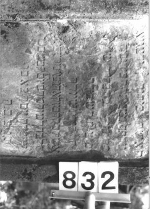 Grabstein 832 (Detailaufnahme)