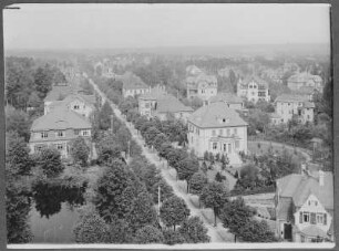 Klotzsche-Königswald. Stadtteilansicht mit Villa Unger (Nr. 4)