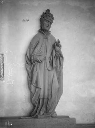 Zyklus anonymer Skulpturen — Heiliger Papst
