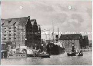 Danzig, Alter Speicher am Hafen