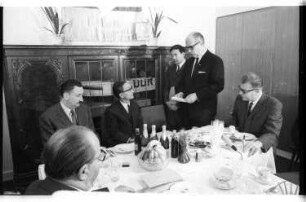 Kleinbildnegativ: "50.000 DM für Südvietnam", 1969