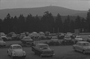 Torfhaus: Parkplatz Torfhaus mit Brocken