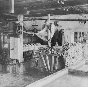 VIII. Waschmaschine : Technikgeschichte | Technologie | Fasern, Gespinste und Gewebe | Leinenindustrie | Bleiche und Appretur