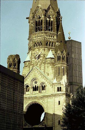 Berlin; West: Mittelteil Gedächtniskirche