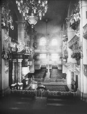 Potsdam. Hof- und Garnisonkirche (1731-1732, P. Gerlach). Inneres mit Altar