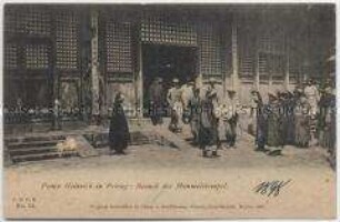 Prinz Heinrich im Himmelstempel in Peking