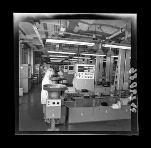 Produktionshalle der Abteilung Diode, Foto 1973