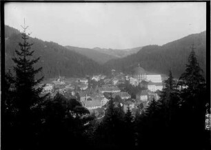 Sankt Blasien Ortsansicht mit Blick auf Weißenstein