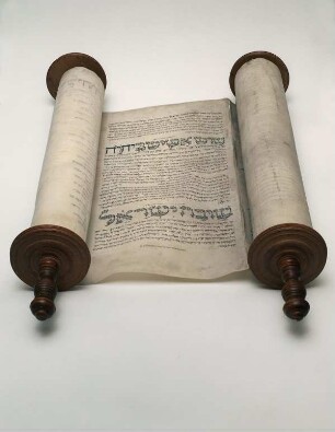 Haftara-Rolle. Hebräische Handschrift auf Pergament : Haftara-Rolle. Hebräische Handschrift auf Pergament. – Deutschland, 18. Jahrhundert (?). Dresden: SLUB Mscr.Dresd.Eb.384.c