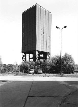 Löbichau-Drosen. Ehemaliger Bergbaubetrieb Drosen. Schacht 415. Förderturm